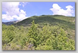 Da Scoppito, ai piedi del Monte Calvo.