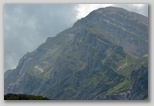 Pietracamela während der Sommersaison. Ein Spaziergang zu den Prati di Tivo von 950 bis 1450 Metern Höhe.