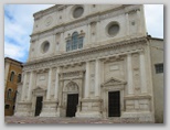 Die Kirche San Bernardino in L'Aquila